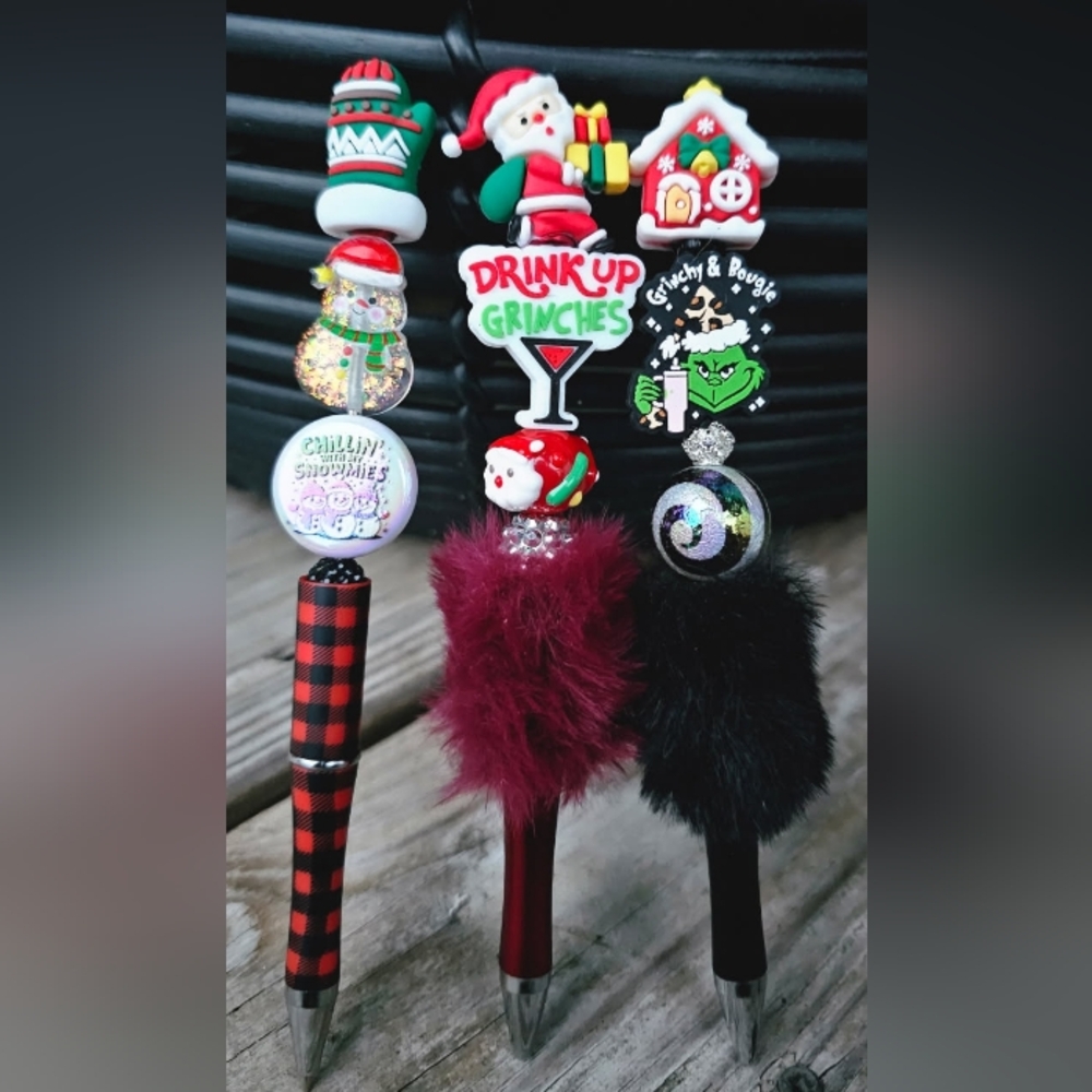 GRINCH HAND BEADED PEN (1) WITH REFILL